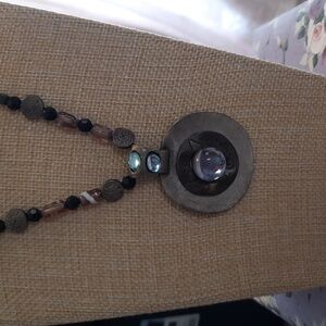 Chicos pendant